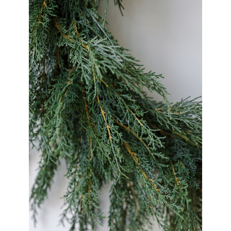 Garlands Wreaths CEDAR 30IN