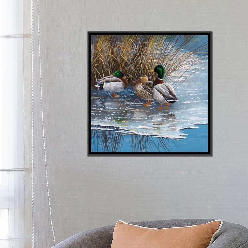 «Three Ducks on Ice», impression sur toile, H 18 po x l 18 po x P 1,5 po, Toile avec cadre noir, Pas de tapis