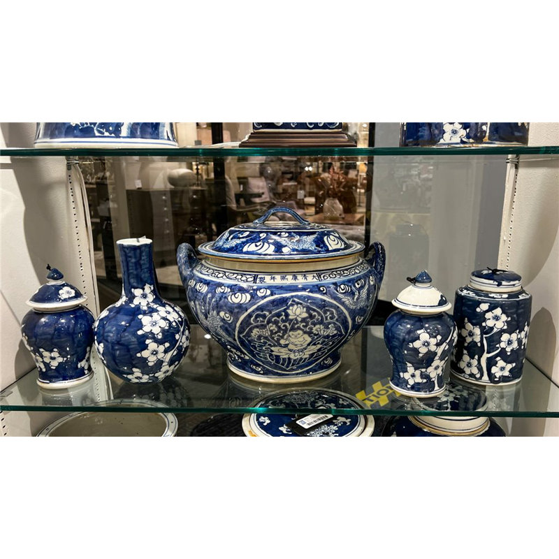 Porcelain Jar