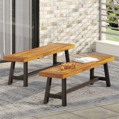 2 bancs d'extérieur, style rustique métal et bois, design industriel moderne avec plateau à lattes, brun foncé.
