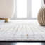 Tapis gris / doré à motif abstrait Kornegay-1708999036