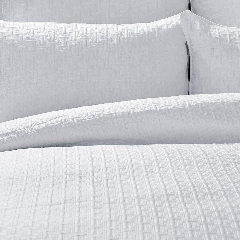 T Quilt Geometric Pillow Sham, White