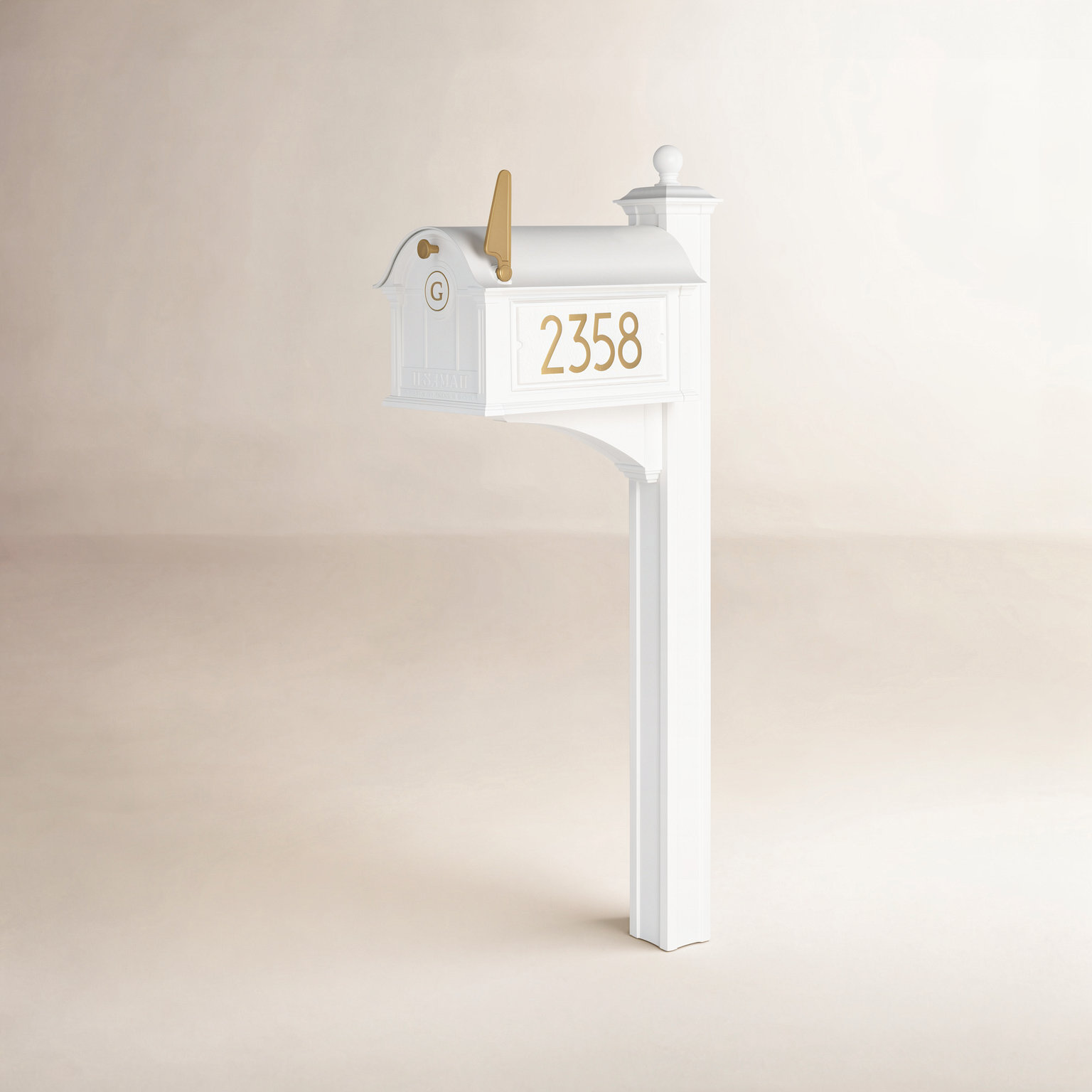 Balmoral Mailbox, White, Yes