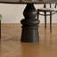 Table de salle à manger ronde de style médiéval-106437199