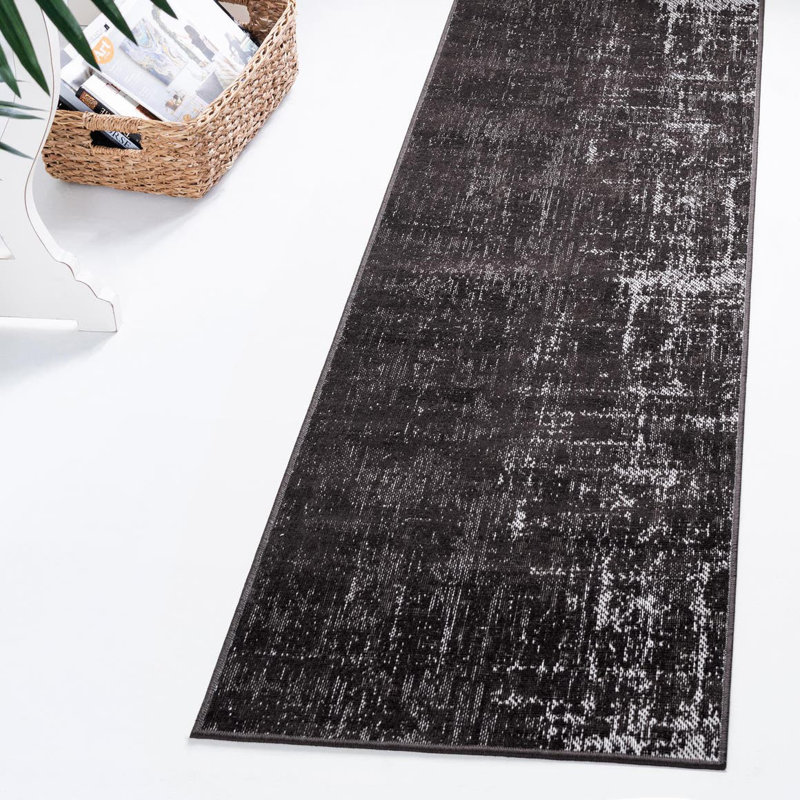 Indoor Rug, Runner 2'7" x 10'