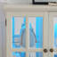 Vitrine à DEL à vitrine antique avec portes en verre et tablettes réglables pour objets de collection-1677609236