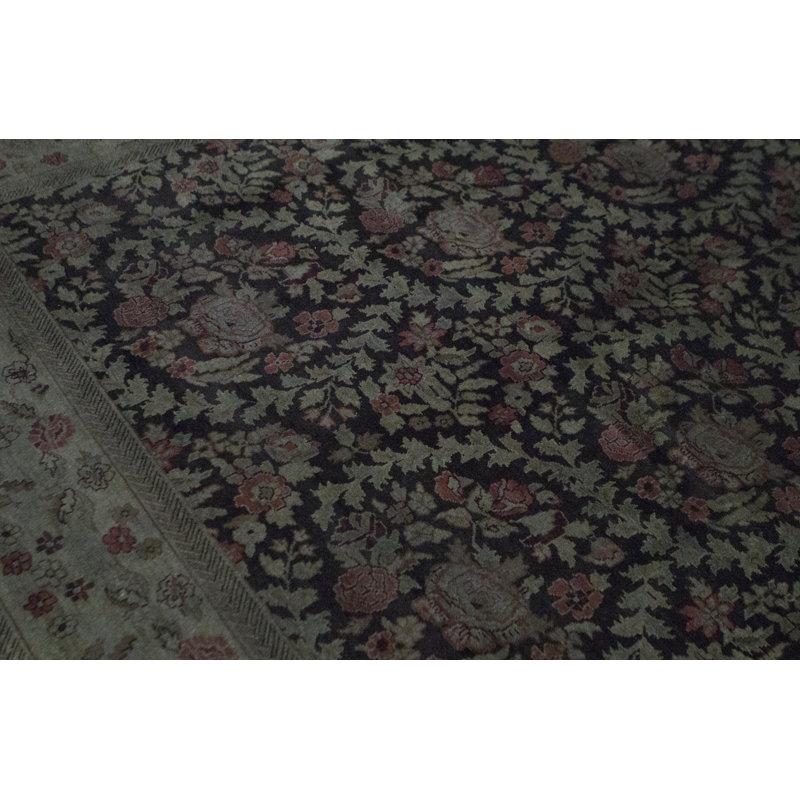 Wool Oriental Area Rug in Black/Green/Rust