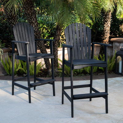 Bois foncé foncé pour l'extérieur, 2 - Option de siège confortable et attrayant 2 en bois. Élégant pour les espaces comme le jardin de patio