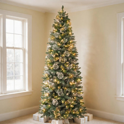 Arbre de Noël artificiel mince 6 pi avec 200 lumières DEL blanc chaud, 513 pointes et base en métal