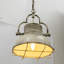 Luminaire suspendu de style industriel au fini blanc vieilli, lampe suspendue rustique