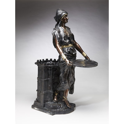 Pot de fleurs statue en résine femme debout Ethier