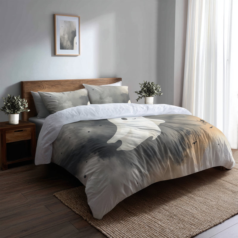 Friendly Ghost in Soft Light Duvet Cover - Halloween Bedding Set, Twin Duvet Cover + 2 Standard Shams