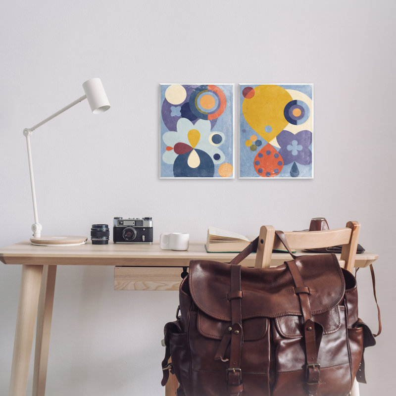 «Retro Shapes on Blue» par Victoria Barnes