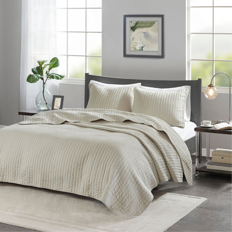 3 Piece Quilt Set  Full/Queen