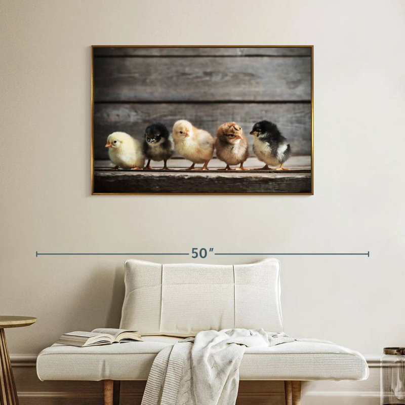 Rangée de poussins, Cadre flottant doré, 40 po x 27 po