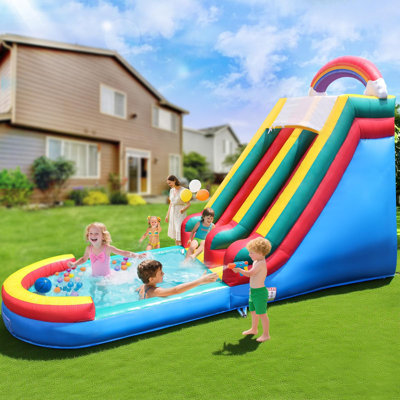 Glissade d'eau gonflable de qualité commerciale de 23 pi pour enfants et adultes, glissade d'eau en PVC robuste avec grande piscine hermétique et ventilateur de 900 W - parfait pour le plaisir dans la cour extérieure