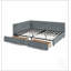 Lit double capitonné avec rangement, dossier, accoudoirs et revêtement en velours gris, au design confortable comme un canapé.