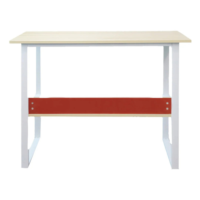 Bureau d'ordinateur moderne avec bibliothèque