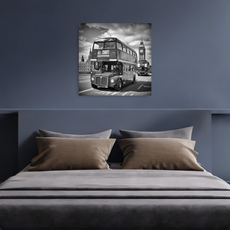 Affiche murale abstraite contemporaine représentant un autobus londonien classique et Big Ben., 36" H x 36" W