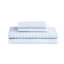 Édredon simple à rayures bleu / gris. Feuille imprimée en microfibre. Rempli. Édredon, taies décoratives, drap plat, taies d'oreiller ajustées. Convient aux matelas jusqu'à 12 po. Lavable. Literie bleue / grise avec édredon.-122455620-122455621
