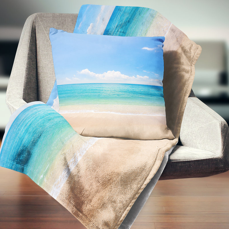 Coussin et housse de coussin carré Cloudy Horizon, 16 po x 1 po