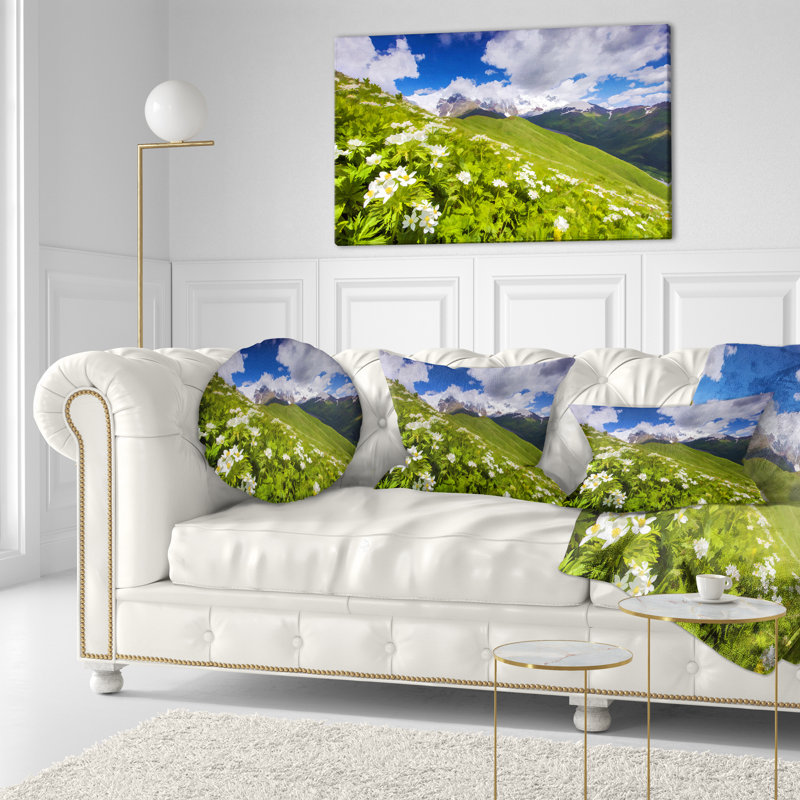 Coussin décoratif Fleurs de paysage dans les montagnes