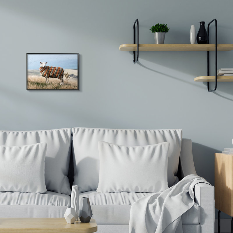 Chandail à motif de moutons, H 11 po x l 14 po, Giclée encadrée noir minuit