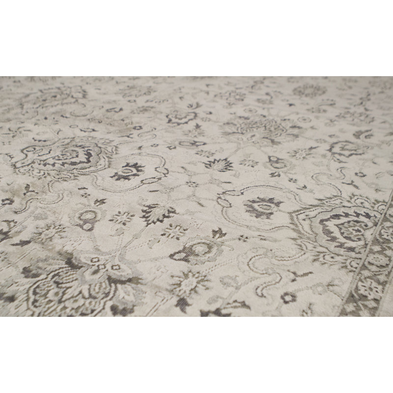 Sona Wool Oriental Area Rug in Ivory