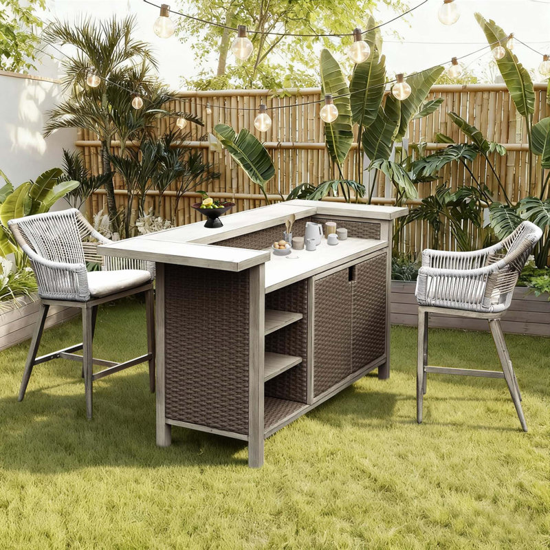 Ensemble de bar d'extérieur pour la maison avec 3 tabourets à hauteur de comptoir avec tablettes et armoire