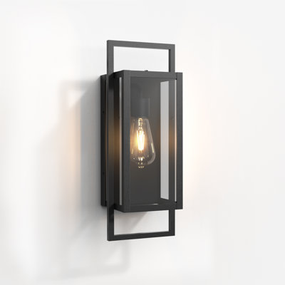 Applique murale d'extérieur en fer trempé noir avec lumière crépuscule à l'aube 15 po Selisa