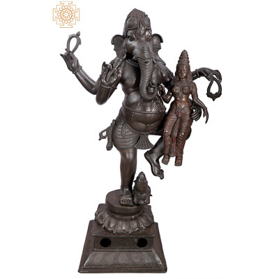 Lord Ganapati avec sa statue Shakti