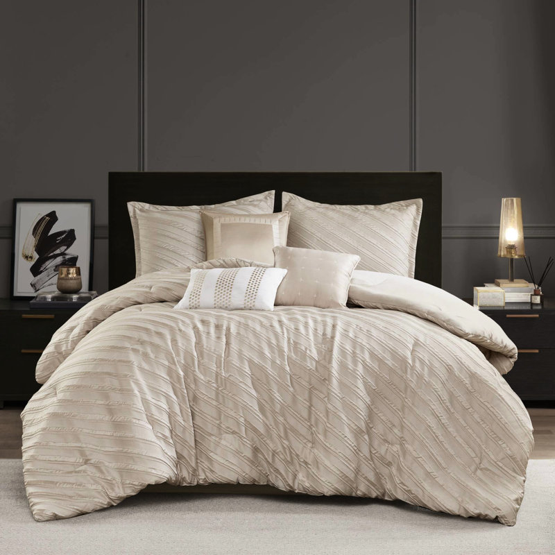 Édredon 7 pièces beige très grand avec diagonale, style moderne transitionnel, haute qualité, confort toutes saisons et coussins décoratifs avec construction, rembourrage, conception, jupe de lit,