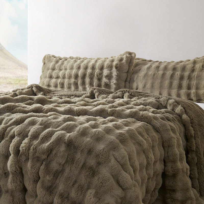 Coma Inducer Chunky Bunny Snowball Oversized Faux Fur Comforter Set, Green, Queen Comforter + 2 Standard Shams