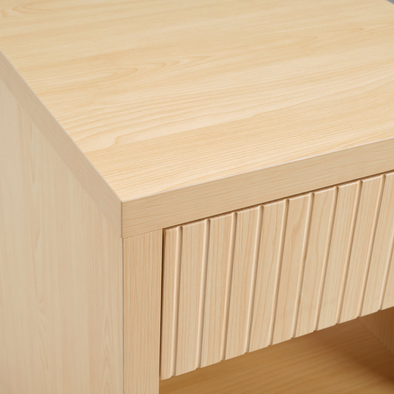 Table de chevet en bois cannelée avec tiroir et tablette ouverte Harrill