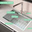 Cuisine moderne en acier inoxydable avec station de travail