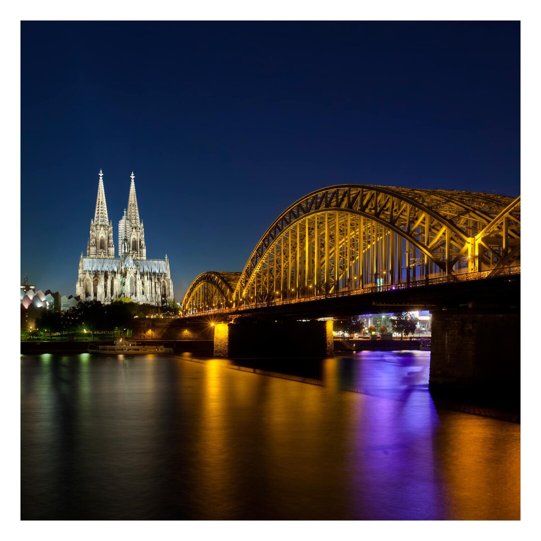 Matt Fototapete Köln bei Nacht 2,88 m x 288 cm