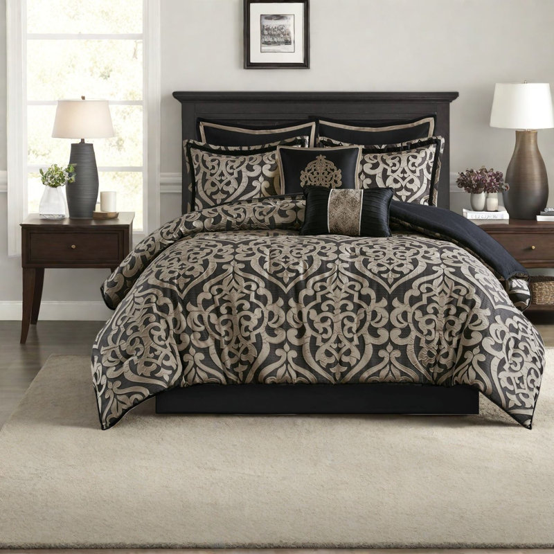 Elegant 8pcs Cal King Bedding Sets, Polyester Jacquard Comforter For Year-round Use