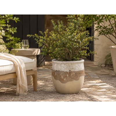 Pot de fleurs Tarsus de 48 cm (19 po) - Blanc lave sur crème antique