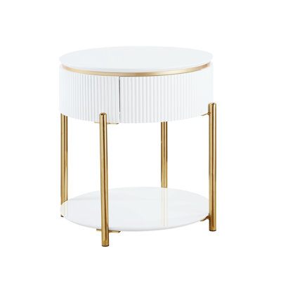 Table de bout contemporaine - lustre blanc brillant et or, construction, 22 po P x l 24 H, 28 lb Poids, capacité de charge maximale de 40 lb avec garniture dorée, pieds en métal, 22 x 22 x 24 po, lb, limite de poids, pratique