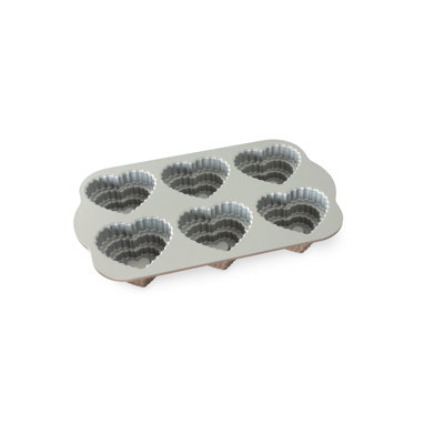 Nordic Ware Non-Stick Novelty Tiered Hearts Cakelet Pan