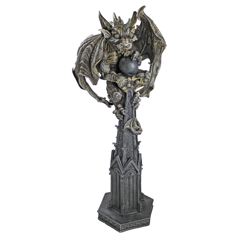 Statue gargouille rapace gardien du domaine