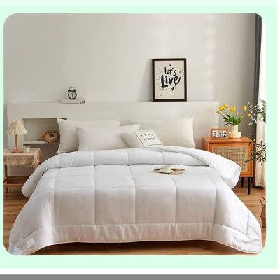 All Season Microfiber Comforter - White - Hotel Quality Duvet Insert - Breathable Polyester Filling - Alternative Bedding Option