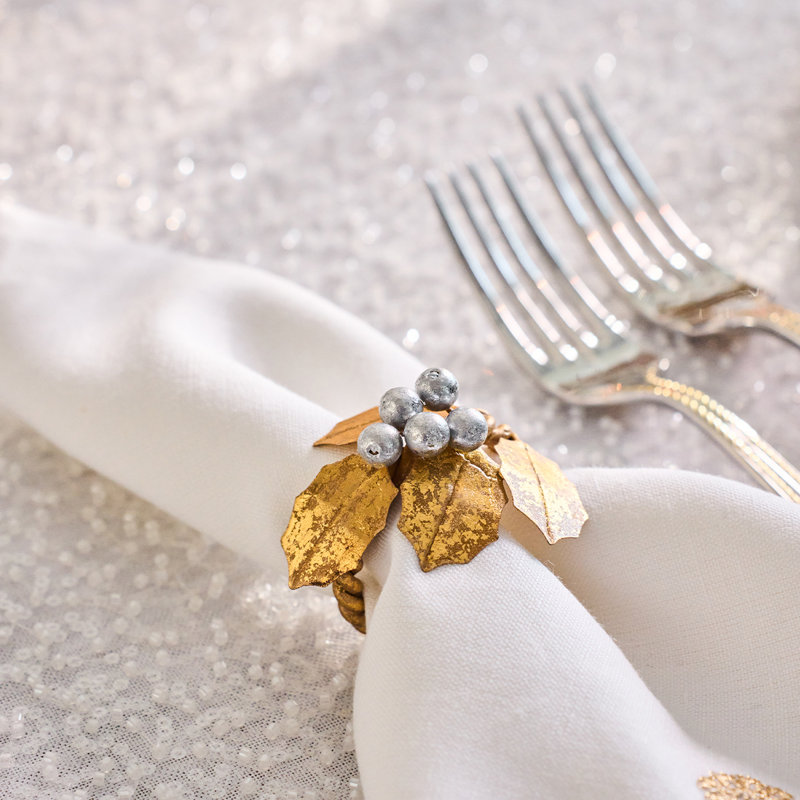 Set of 4 Forest Walk Holly Napkin Ring Set
