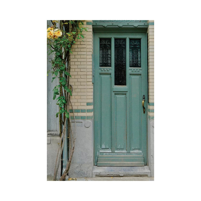 «Belgique Green Door I» par Susan Vizvary - photographie sur toile tendue