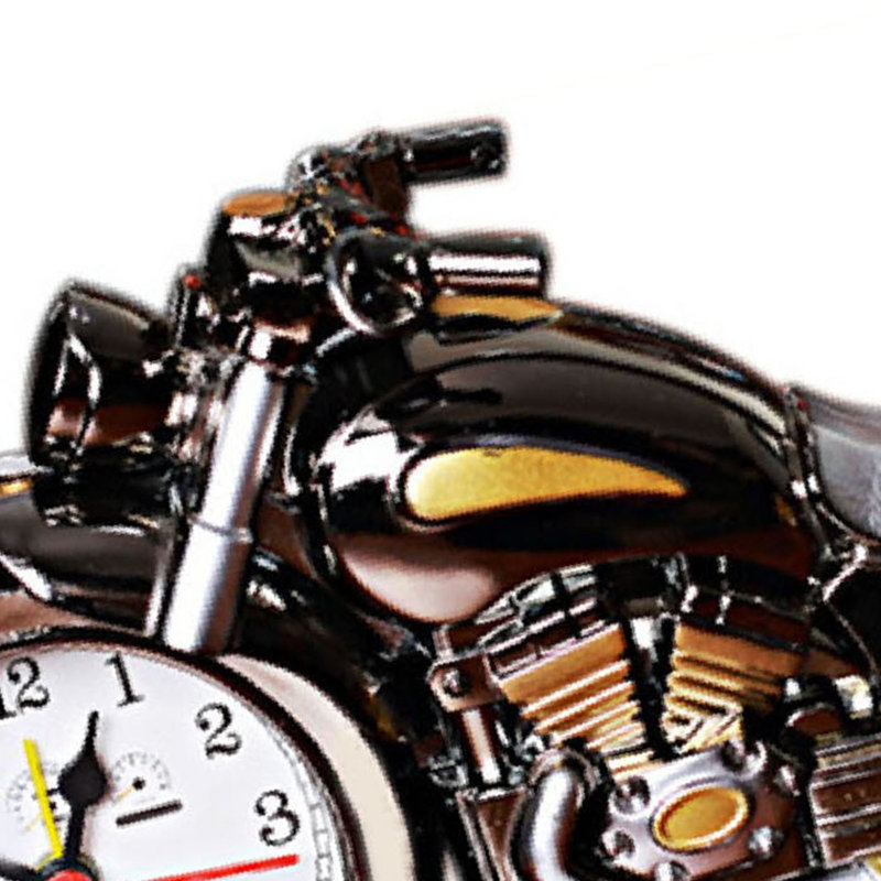 Réveil moto vintage à quartz en plastique, fonctionnant à piles, pour bureau, chambre d'étudiant ou étagère. Décoration idéale pour la maison, le dortoir ou une étagère.