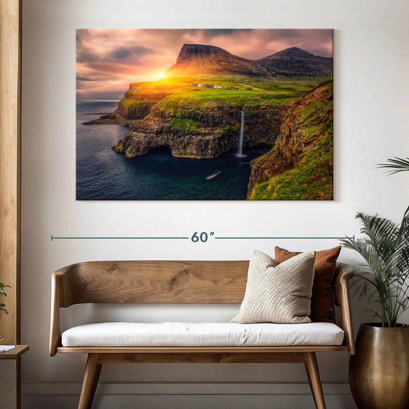 Gillard Gasadalur Village Cliff, H 34 po x l 51 po
