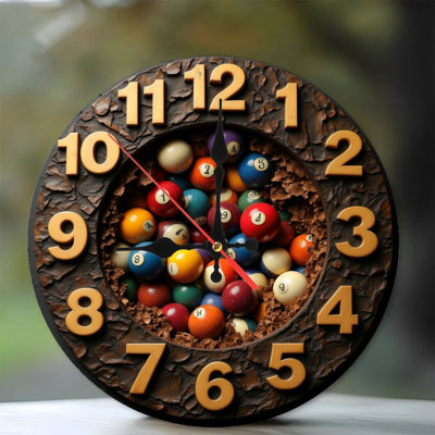 Horloge murale colorée avec boules de billard