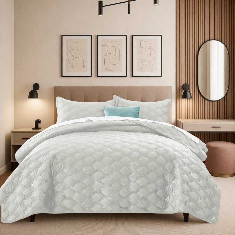 Reversible Diamond Embossed Bedspread Set – Geometric Quilt With Shams, Ivory Geometric
