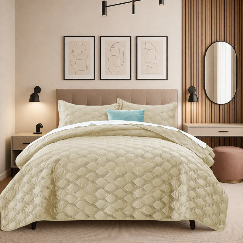 Reversible Diamond Embossed Bedspread Set – Geometric Quilt With Shams, Beige Geometric