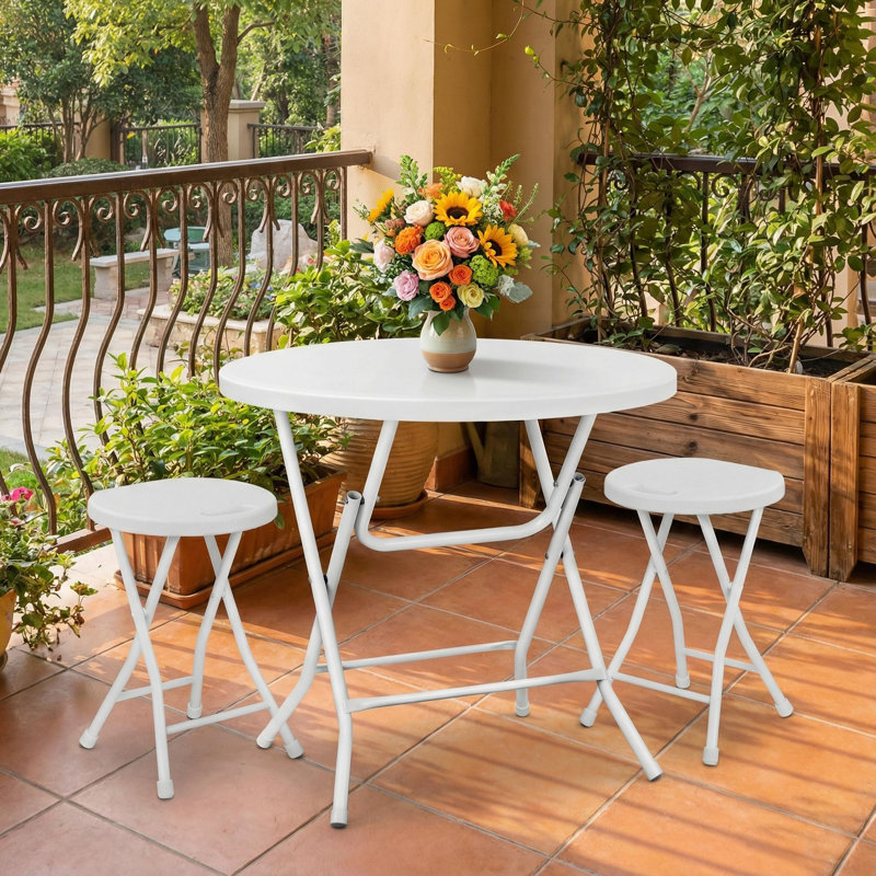 Table d'appoint 31,5 po blanche, H 29,5 po x l 25 po x P 25 po